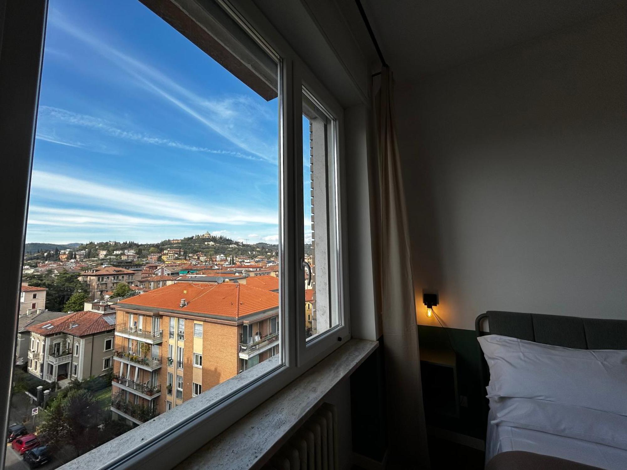Ferienwohnung Big House-Private Parking-12" Walk From The Arena Verona Exterior foto