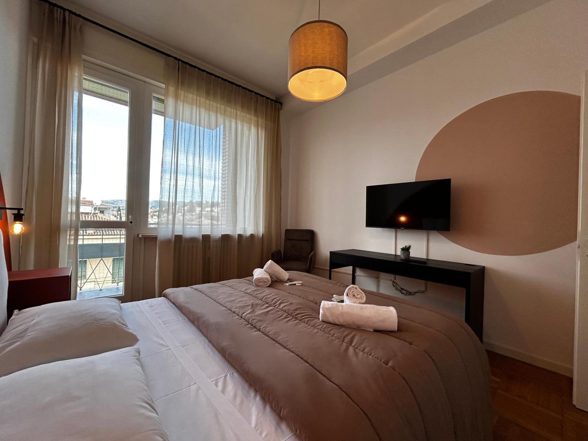 Ferienwohnung Big House-Private Parking-12" Walk From The Arena Verona Exterior foto